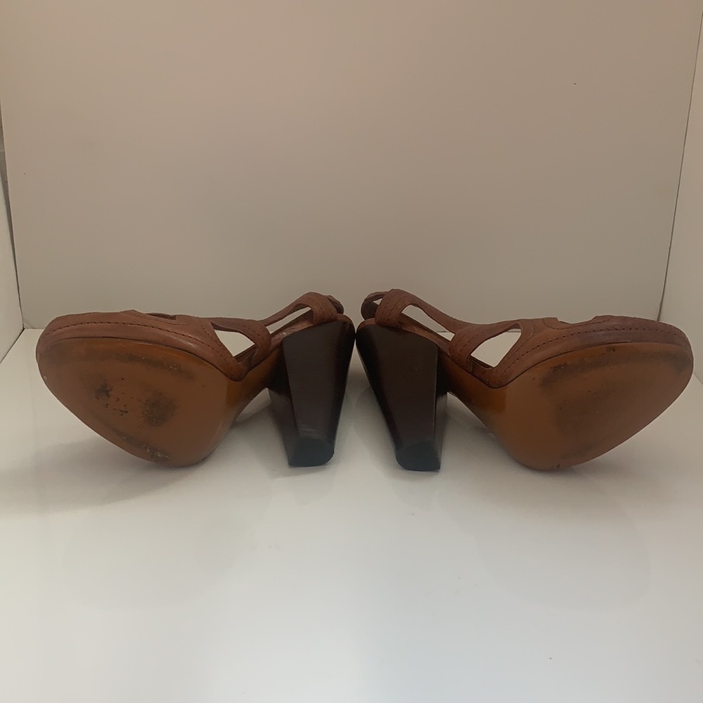 GIVENCHY leather peep toe boho high heels - Picture 7 of 12